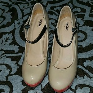 Mossimo Mary Jane heels